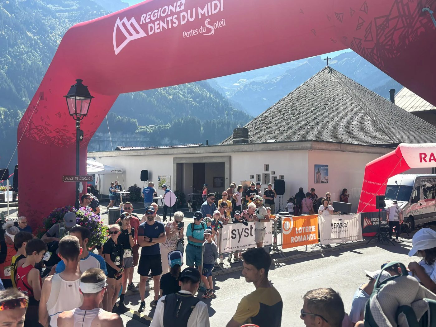 L’arche d’arrivée du Trail des Dents du Midi